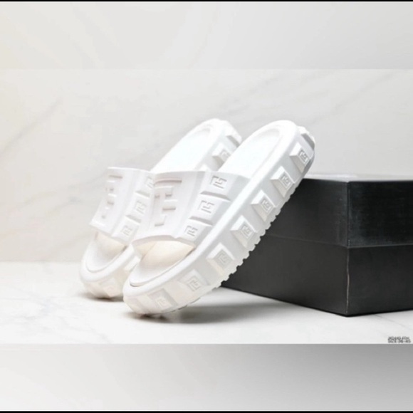 🌷❗️Sale❗️Balmain White Ari Slides - Picture 7 of 7